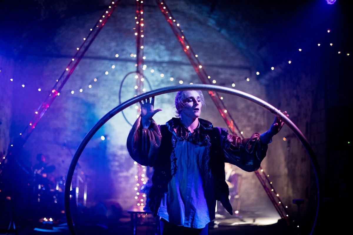 Feathers of Daedalus Circus tweet media