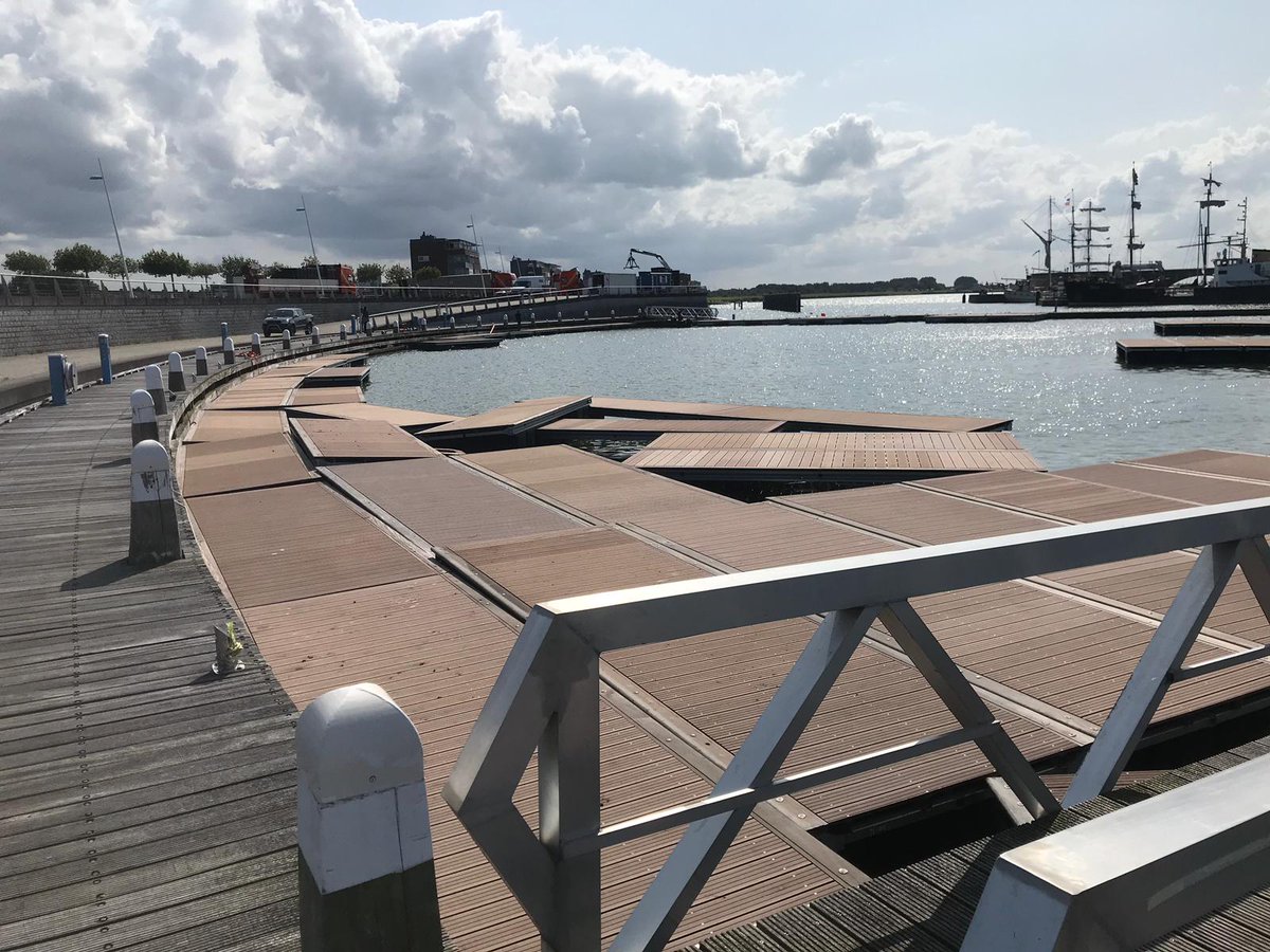 Opbouw HISWA te Water begonnen. Passanten blijven welkom bataviahaven.nu/opbouw-hiswa-t…
<a href="/HISWAtewater/">Hiswa te Water</a> 
<a href="/gem_Lelystad/">Gemeente Lelystad</a> 
<a href="/YachtClub_LH/">Yacht Club Lelystad</a> 
<a href="/LelystadEvents/">LelystadEvents</a>