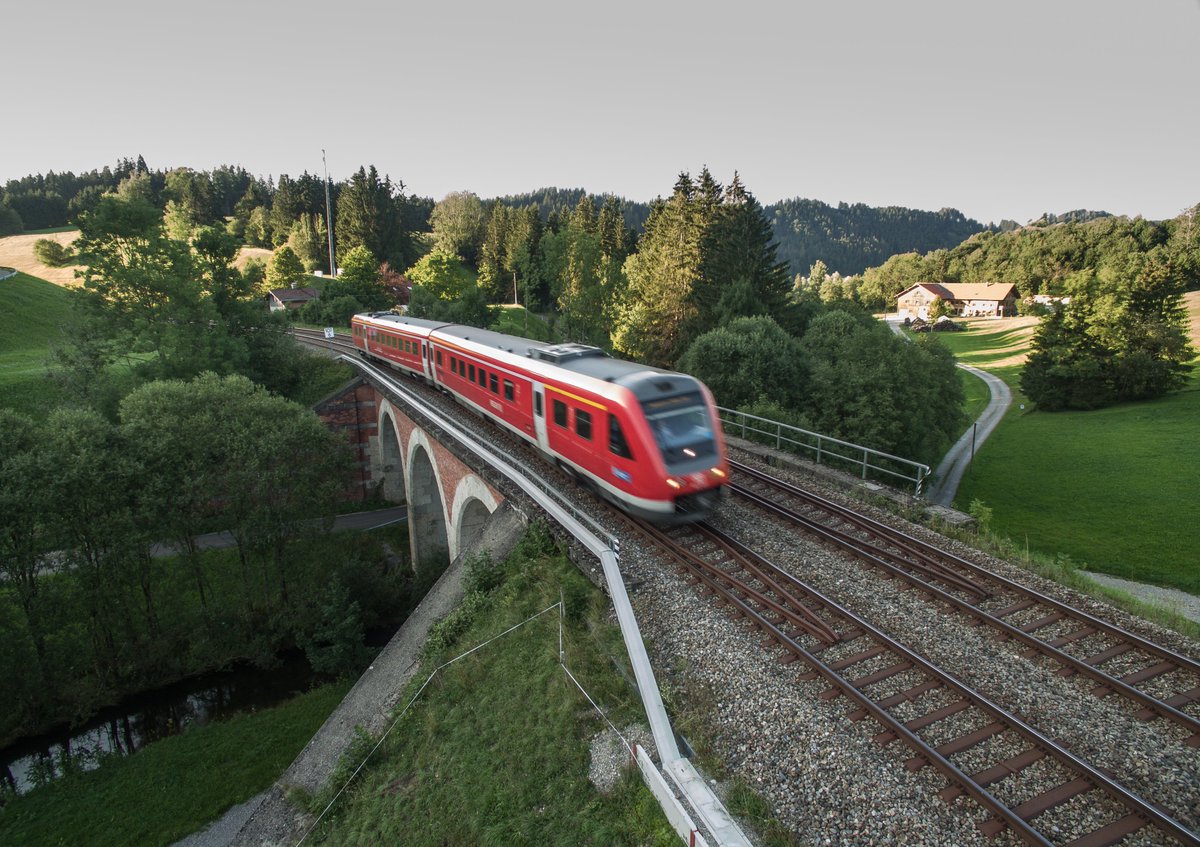 gfk_profile's tweet photo. #Arcosystem das vielseitige Kabelkanalsystem im Einsatzgebiet: Brücke in Oberstaufen Bayern Deutschland #cablethrouthing https://t.co/wg3Yzj3EiR