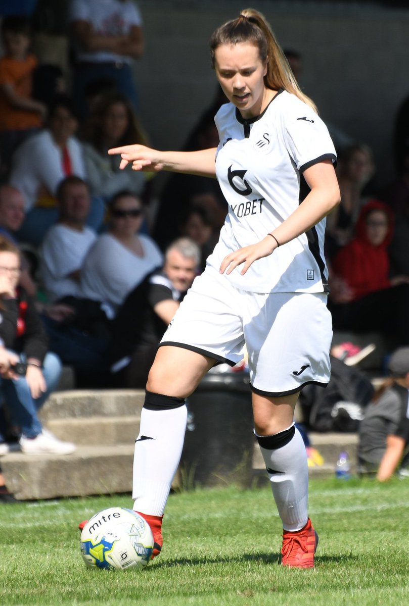 SwansWomen's tweet photo. 🗣️"I am delighted to have signed with Swansea Ladies and am ready to work really hard both on and off the pitch to improve as a player. I am really enjoying the training I can’t wait for the season to start."
Kate Searle👍 https://t.co/UxjBRMvNab