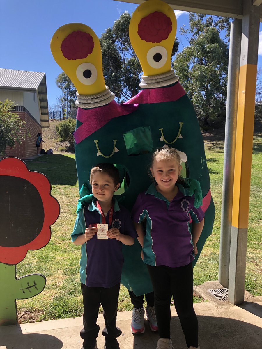 EPSThinkTeam's tweet photo. Cosmo is always on the look out for students being collaborative @PsElderslie! @NicoleFKelleher @KellySpratt6 @Clarke4535 #visiblelearning #learningdispositions #eps2020vision https://t.co/obMtEKb3ib