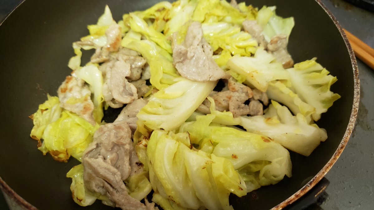リュウジ 料理のおにいさんバズレシピ あかん これ焼きそばより旨いかもしんない 焼きそばそうめん キャベツ 1 8玉 豚肉80gを塩胡椒と油大1で炒め そうめん100gを茹で流水で冷やし水気を絞ったのを入れウスター大2 めんつゆ大1入れ炒め 青のり 鰹節 リュウジ 料理のおにいさんバズレシピ あかん これ焼きそばより旨いかもしんない 焼きそばそうめん キャベツ 1 8玉 豚肉80gを塩胡椒と油大1で炒め そうめん100gを茹で流水で冷やし水気を絞ったのを入れウスター大2 めんつゆ大1入れ炒め 青のり 鰹節