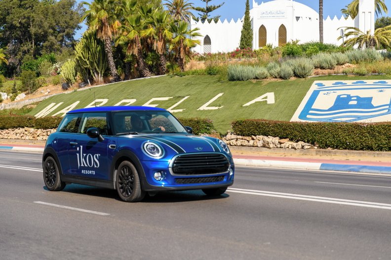 ikosresorts's tweet photo. Are you ready to start your engine and roam free in #Marbella. #StayTuned Find more here: https://t.co/njGdEtPA9q @MINIHellas #MiniDriveAdventure #IkosAndalusia #IkosResorts https://t.co/DCQAvBzqV8