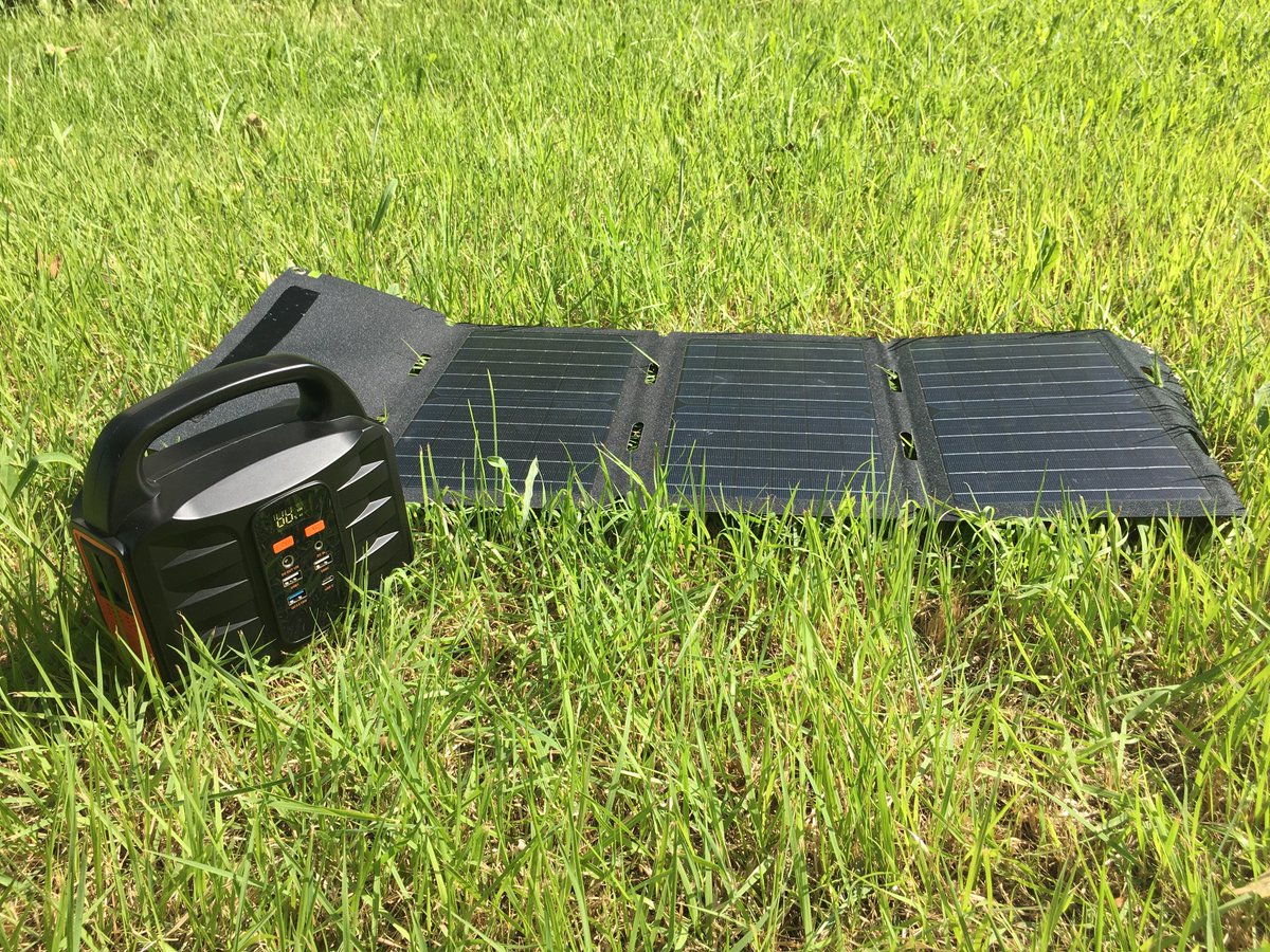 LindaWa58666799's tweet image. New type folding solar panel with USB&amp;amp;DC for portable power station,cellphone,laptop,light and so on.

#portablepower
#foldablesolarpanel
alibaba.com/product-detail…