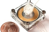 Ein Freiburger Start-up hat Mikropumpen verbessert und mit Mikroventilen vereint 