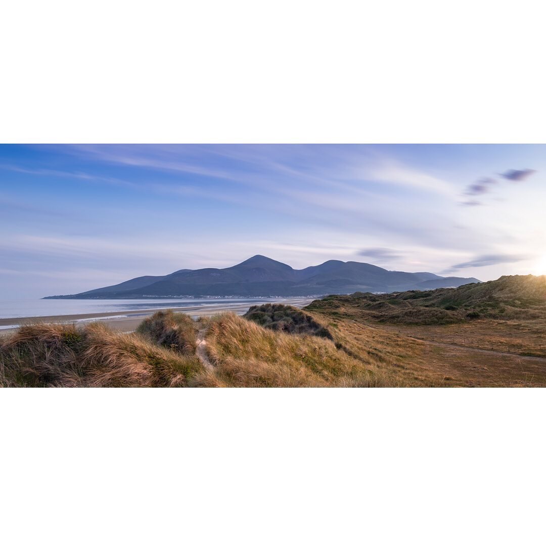 🌟 Photo of the Day 🌟 

📸 Graham Kenny (Insta @ grahamkenny) 

@Mournelive @newslineweather @WeatherCee @barrabest @angie_weather @BelfastHourNI @ThePhotoHour @EarthandClouds @visitmourne @beautifululster @WalksBritain @MourneObserver @ukhiking @lovemourne #NLAwards