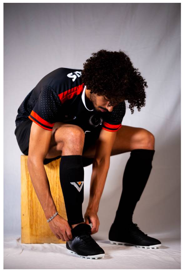 Maintien parfait dans toutes les conditions grâce aux manchons CompressFIT.
 #revolutionsurmesure

Disponible seulement sur : virtusfootball.com
#virtus #innovation #football #protegetibia #symbiofit 
#compressfit #surmesure #confort #maintien #protection