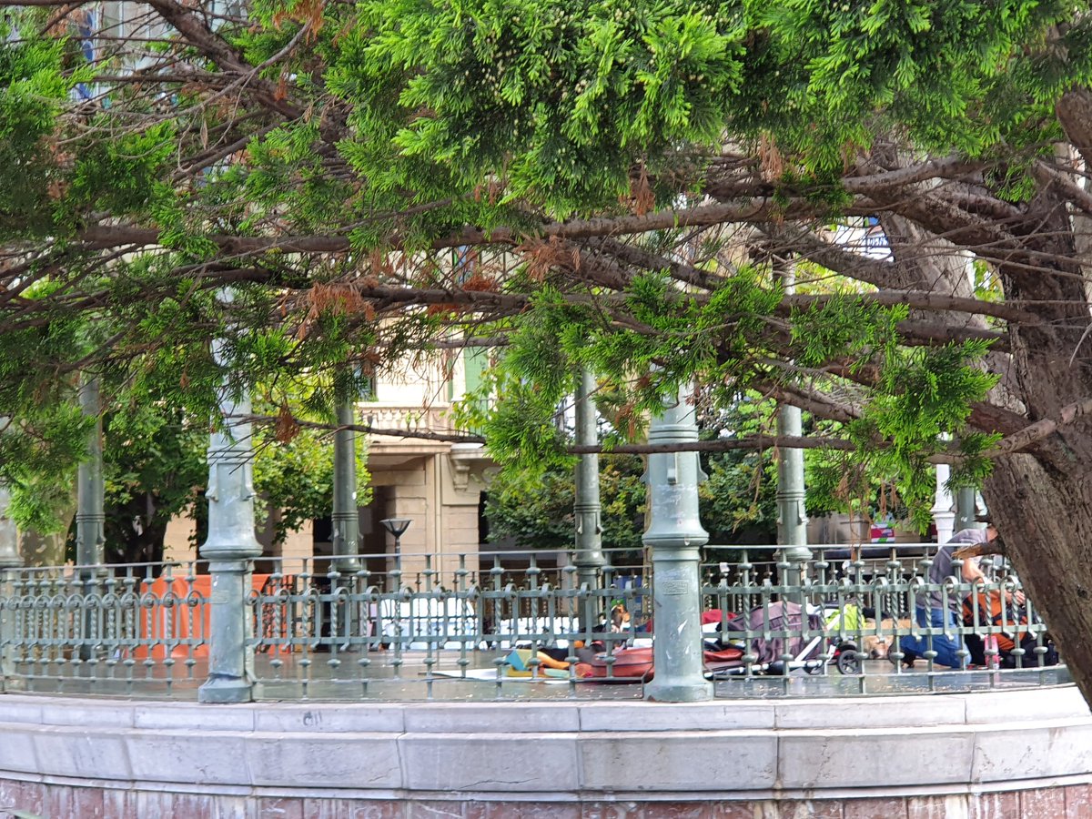 Algunos han encontrado el #hotelmasbaratodedonostia en la zona mas turística de #sansebastian el #boulevard junto al <a href="/DonostiakoUdala/">Donostiako Udala</a>