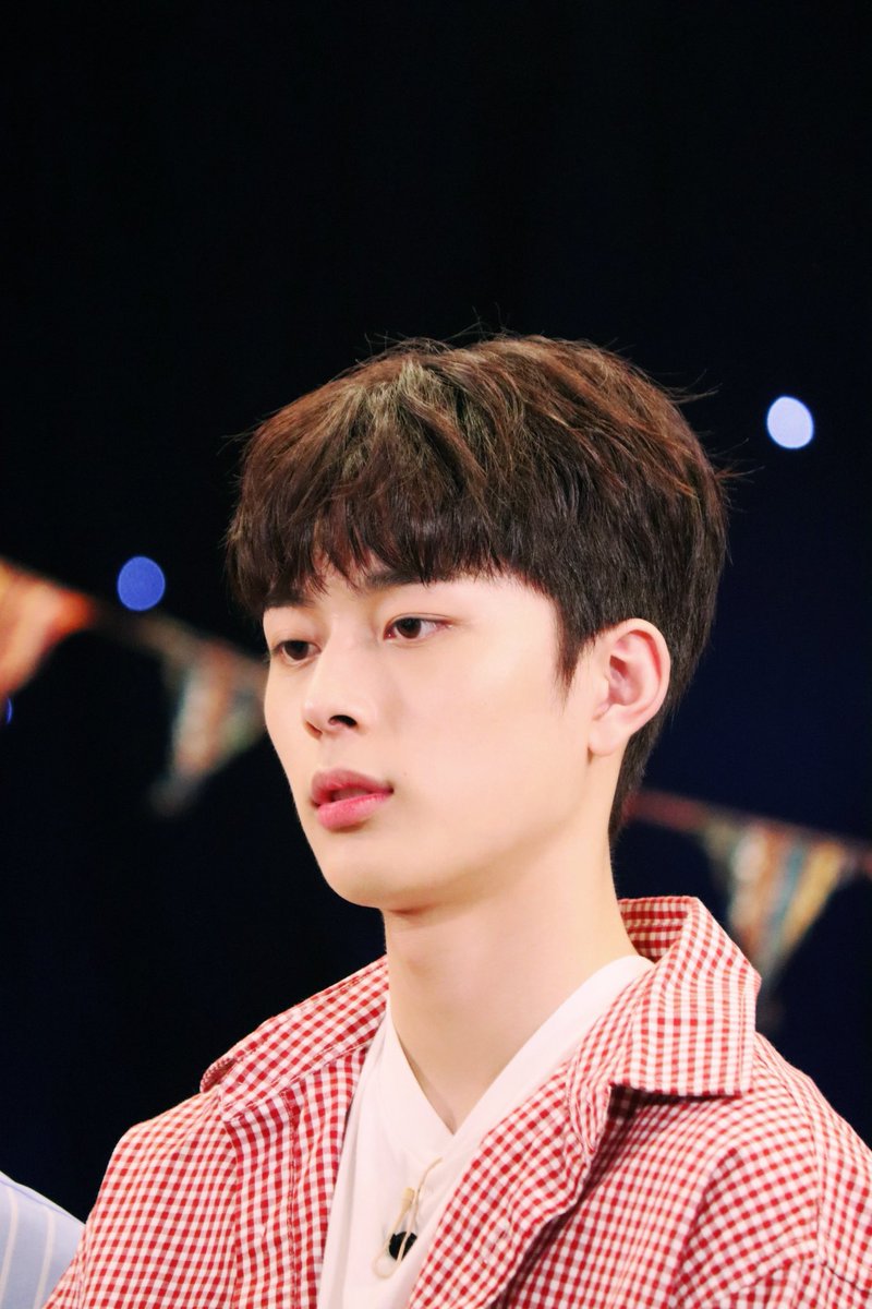 CUBE_YOOSEONHO's tweet photo. [📢] #아이돌다방 2화 방송 안내 @idoldabang 

오랜만에 만난 친구들과의 폭풍 수다타임💛
잠시 후 6시, 올레tv모바일에서 돌다방 2화를 만나보세요!

✔️올레tv모바일: 2019.08.21/25 6PM
✔️라이프타임: 2019.08.25. 11:40PM

#유선호 #YOO_SEONHO https://t.co/jTQNdkcKno