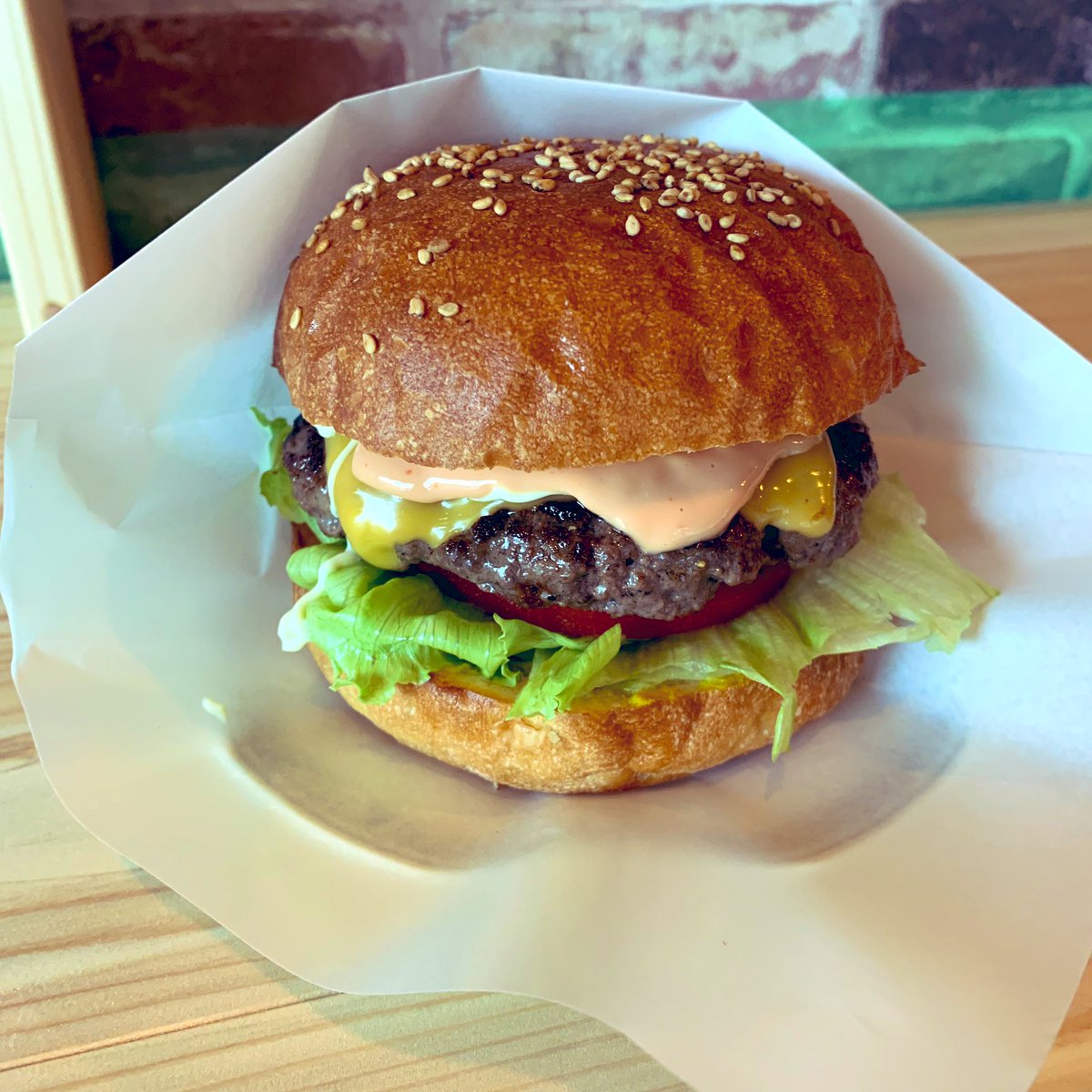 ヴィレッジヴァンガードイオン大和郡山 当店で働いてくれてたスタッフさんが独立してハンバーガー スタンド をopenします 本日店舗の 見学とバーガーの試食をさせて頂きました 全部書いてたら書ききれないので完結に 旨すぎ 9月open予定で