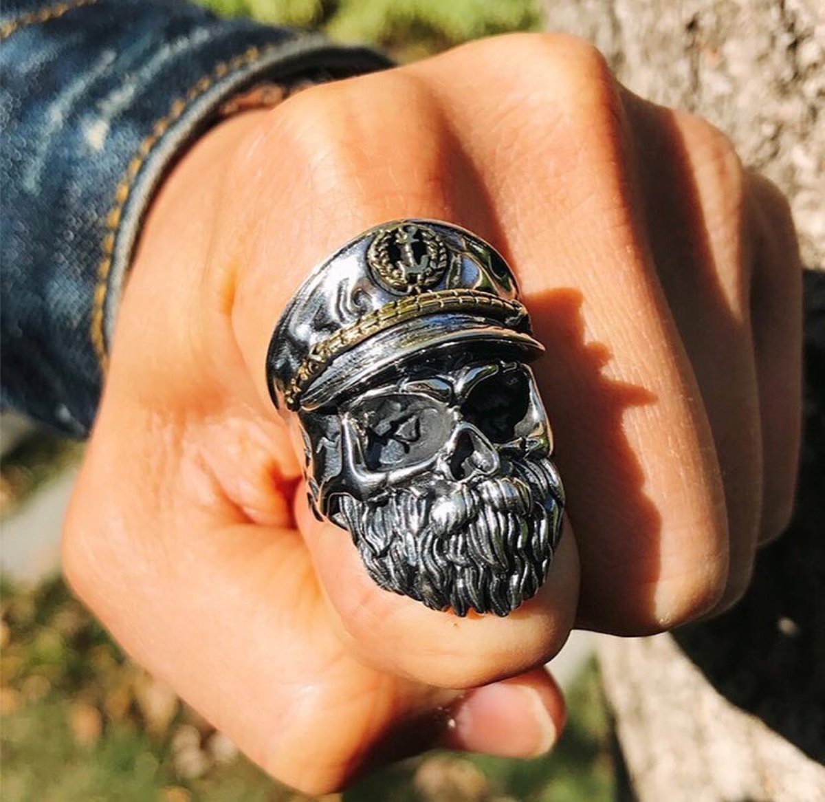 thehellcrown's tweet photo. A qué estás esperando a hacerte con nuestro anillo de marinero, accede a él por este link👇🤘🏻
https://t.co/41KTjDStRa https://t.co/EXd3FEQRd0