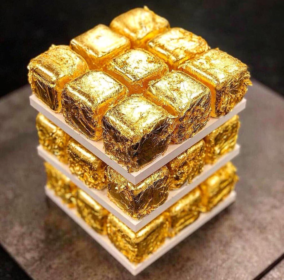 DNMiddleEast's tweet photo. Show me the gold ✨#dessert https://t.co/CfGqO5gNYB