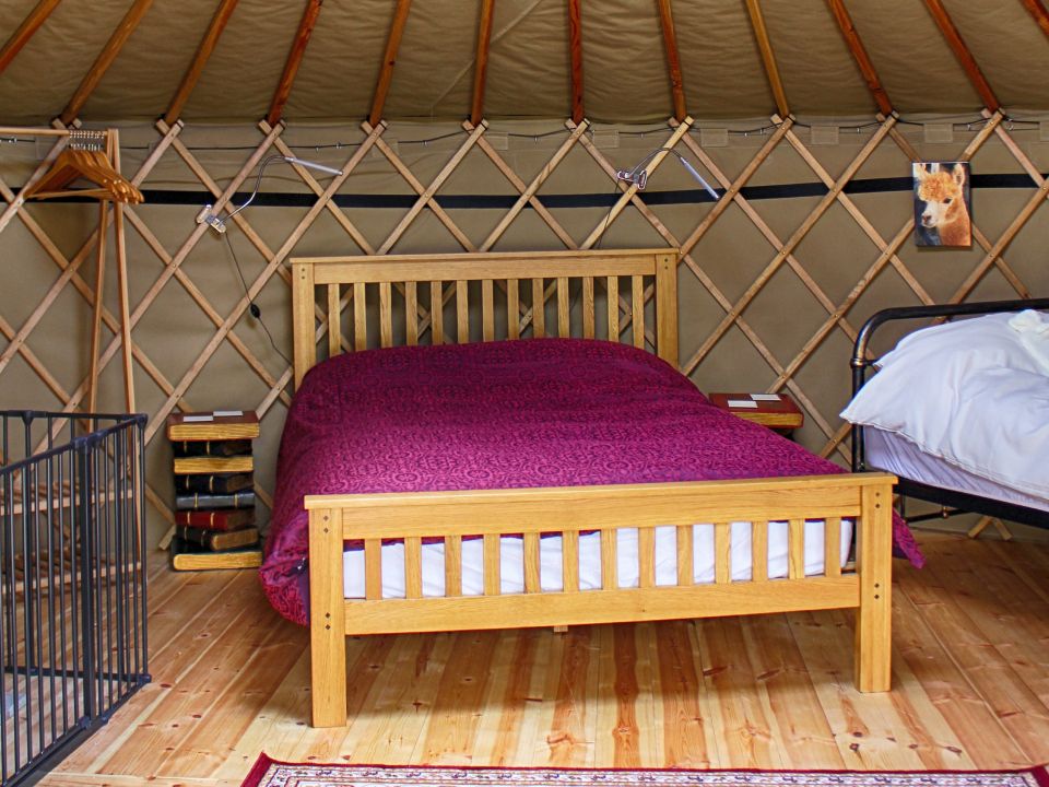 Camping_Direct's tweet image. Located in the heart of the Cothi Valley, Brechfa Glamping is ideal for families, walkers, cyclists &amp;amp; those simply looking to get away from it all.
camping-directory.uk/3151
#Tirbach #Brechfa #Carmarthenshire #Wales #CothiValley #Alpacas #Holiday #Glamping #Outdoors