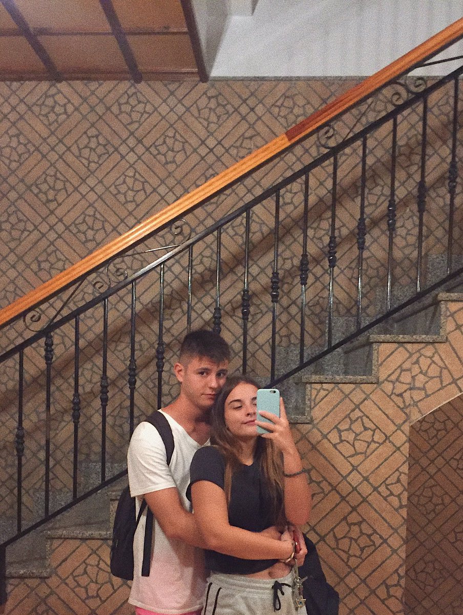 angieevg_'s tweet photo. Desde que te conocí la felicidad no es un estado, es un lugar, y ese lugar es a tu lado. https://t.co/w3DRCo6zT8