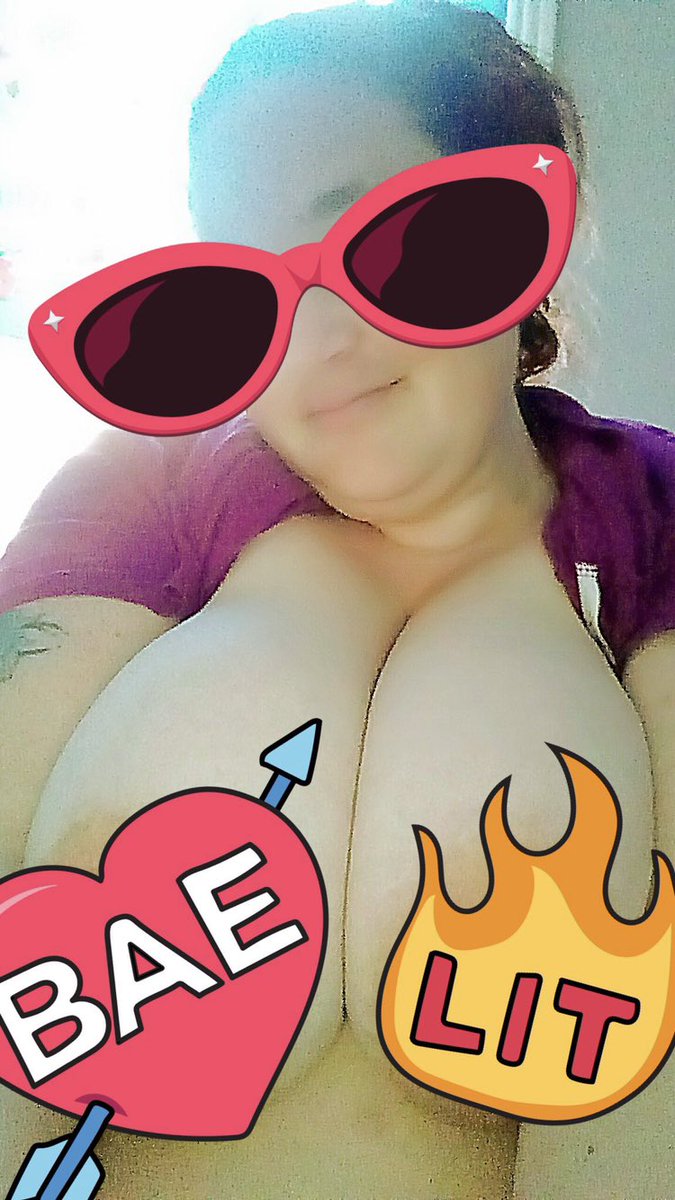tiffanieddd's tweet photo. Hey babes see the real thing right now folders starting @ $10 Or join me at https://t.co/Bd7F4ocVwQ https://t.co/5DTEiixWBR