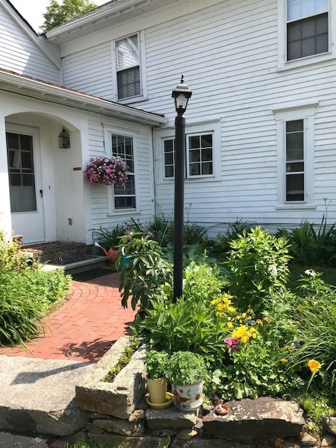 NHinns's tweet photo. New Hampshire Grown https://t.co/MdQRahXVt0 https://t.co/9hrdZhO294