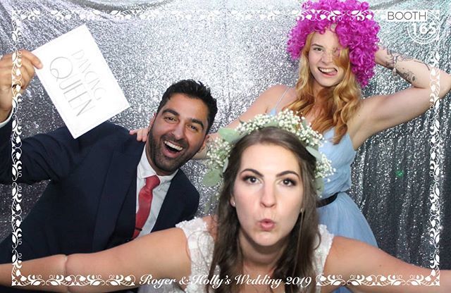 hollysmithurst's tweet photo. Whoops soz @aimelouise and @joshupil for the photo bomb 💣 😂😂😂🙈🙈🙈 https://t.co/XSoEbqL6Wf