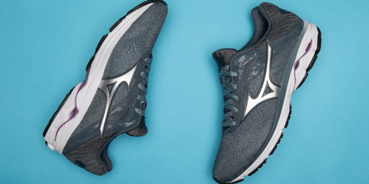 MizunoRunUSA's tweet photo. Need a pair of the #WaveRider 23's? Head on over to the @mizunorunningnorthamerica Instagram page to WIN a FREE pair! https://t.co/1qyRx61I0C