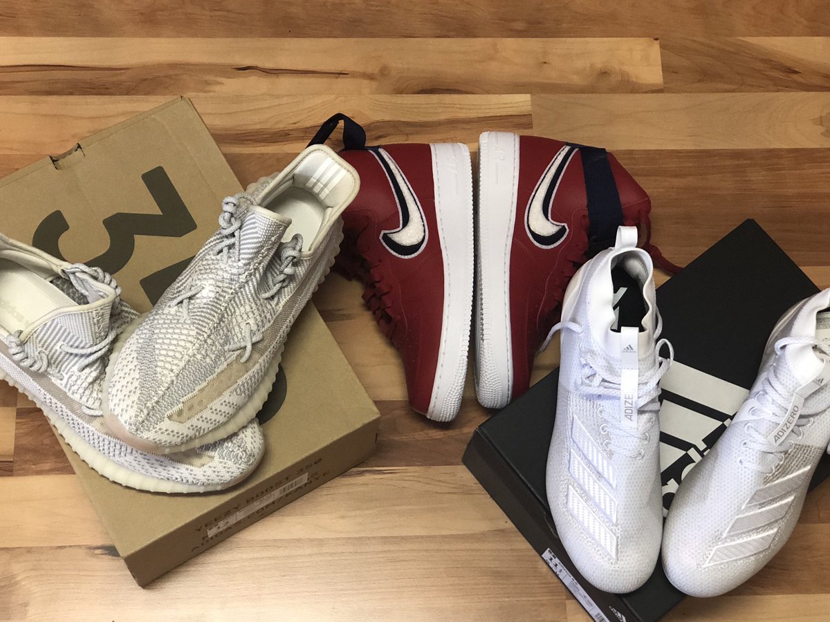 jmaup20's tweet photo. Twitter Challenge!!
Guess what theme we bout to customize these in and get a $25 Gift Card towards anything in our shop! 

#customchallenge #yeezys #AF1 #adidascleats #vaLacedCustomsLLC #VA #2up2down #Nike #adidas #vaLaced #brand https://t.co/QfLYf0vjbw