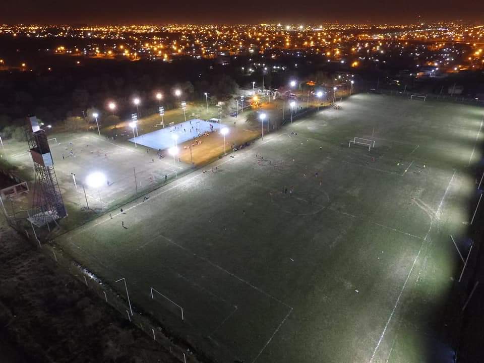 #SueñoCumplido👉

Las obras ejecutadas por la Subsecretaria de Energía son de gran impacto para fortalecer y potenciar el desarrollo de este espacio de inclusión clave de la zona sur en donde a diario asisten más de 1200 niños para practicar distintas disciplinas deportivas.