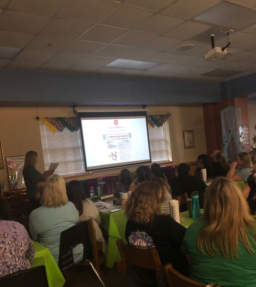 MooreRCES's tweet image. Lindsey doing a fabulous job presenting Comal 590 training! ⁦@_lindseypainter⁩ ⁦@MandyEpley⁩ #RCESneversettle #Comal590