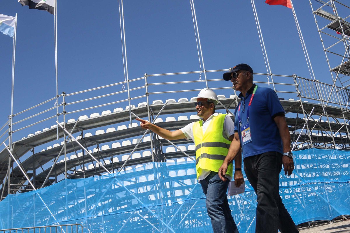 cijmmedgames's tweet photo. ICMG President expressed his satisfaction with the venues of the Mediterranean Beach Games
https://t.co/pkHYQ8f6KO
#Addadi #MBGPatras #MBGPatras2019 #CIJM #JeuxMediterraneens https://t.co/SQXTbmAYz9
