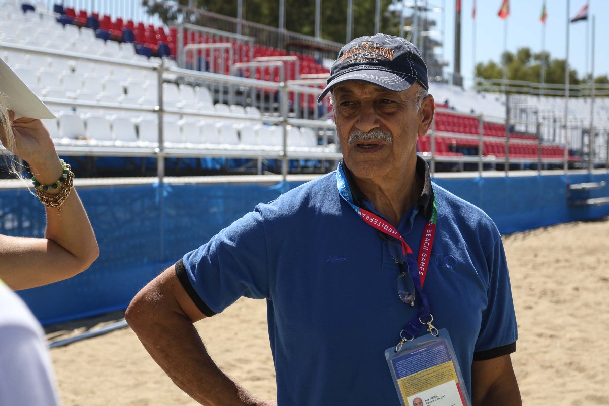 cijmmedgames's tweet photo. ICMG President expressed his satisfaction with the venues of the Mediterranean Beach Games
https://t.co/pkHYQ8f6KO
#Addadi #MBGPatras #MBGPatras2019 #CIJM #JeuxMediterraneens https://t.co/SQXTbmAYz9
