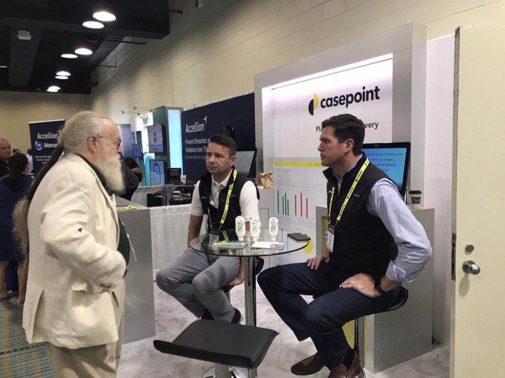 We need some pointers from Tom <a href="/GulfLTC/">Tom O'Connor</a>  on how he got these two to pay such close attention. If only they were this attentive in the office  @Casepoint_Matt  <a href="/Casepoint_David/">Casepoint David</a>  #ILTACON2019
