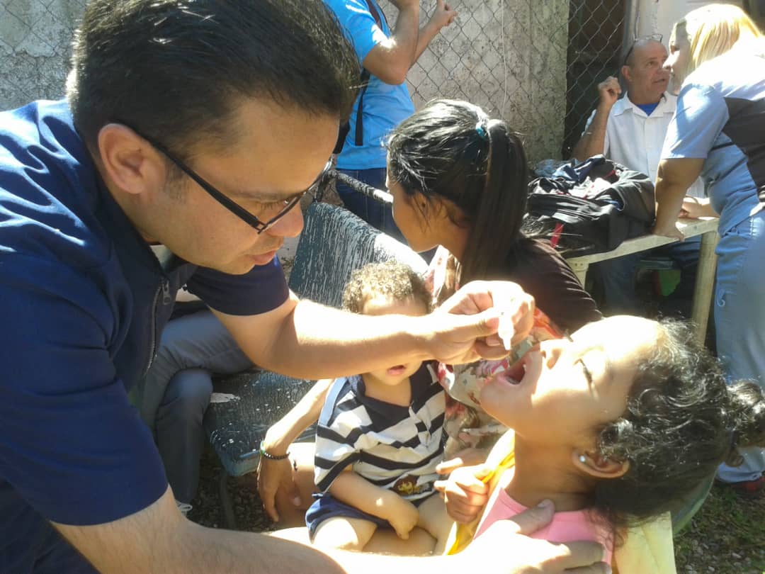 MPPSMiranda's tweet photo. #212Ago #VenezuelaPrósperaYProductiva Hace 28 años fue reportado el último caso de #Poliomielitis en Las Américas, mantengamos a #MirandaLibreDePolio vacunando a tu hijo menor de 6 años en nuestro CDI, maternidad u hospital más cercano y no olvides la tarjeta de control @marevale https://t.co/4TvEvPx6S6