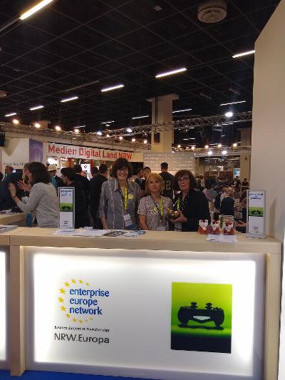 NRWBANK's tweet photo. #NRWBANK auf der @gamescom 2019: Impressionen vom Tag #gamesmatch #pitchevent @NRWEuropa #digitalisierung #bewegtNRW /ck https://t.co/unE6qpeviW
