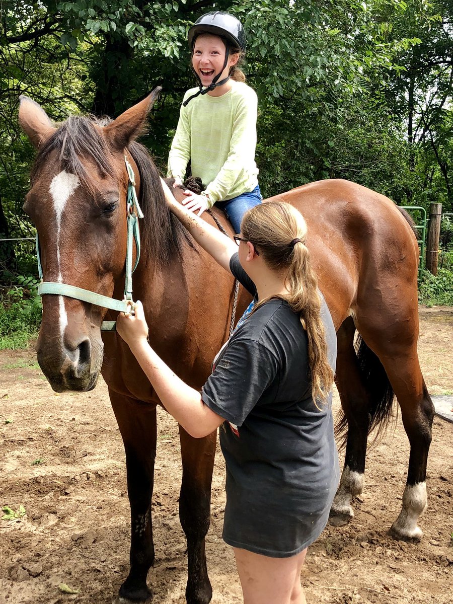 Unbridledones's tweet image. This is what happens to a little girl when a 1,400 pound animal is willing to elegantly carry her on a first ride... a pretty dynamic horse, and we guarantee Lyla’s Best day ever! Kyla’s
first ride, on Hail Mary Pass, retired Standardbred from NY. Spirit Ambassador: Tessa Cords.