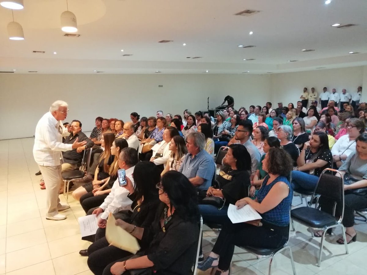AmpracReynosa's tweet photo. Con el fin de reunir fondos para apoyar a mujeres en el proceso de titulación, en coordinación con @COPARMEXREY realizamos exitosamente la conferencia “COMO MARCAR UNA GRAN DIFERENCIA”, a cargo de Patrick Edward. #AMPRAC #Reynosa UNIÓN #SUPERACIÓN  Y #PROFESIONALISMO https://t.co/0chNvtbMLN