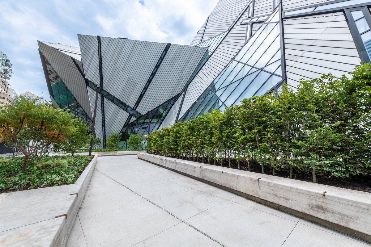 ROMtoronto's tweet photo. Introducing our newest way for you to enjoy the ROM! 🌳 🌸

The Helga and Mike Schmidt Performance Terrace and the Reed Family Plaza was made possible by lead donors Helga Schmidt, and her late husband Mike Schmidt, and Nita and Don Reed. https://t.co/LDWQorrRhG
