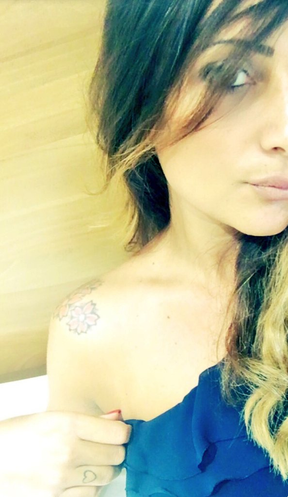 Essel____'s tweet photo. #selfieapezzi https://t.co/kzpTZoZBOE