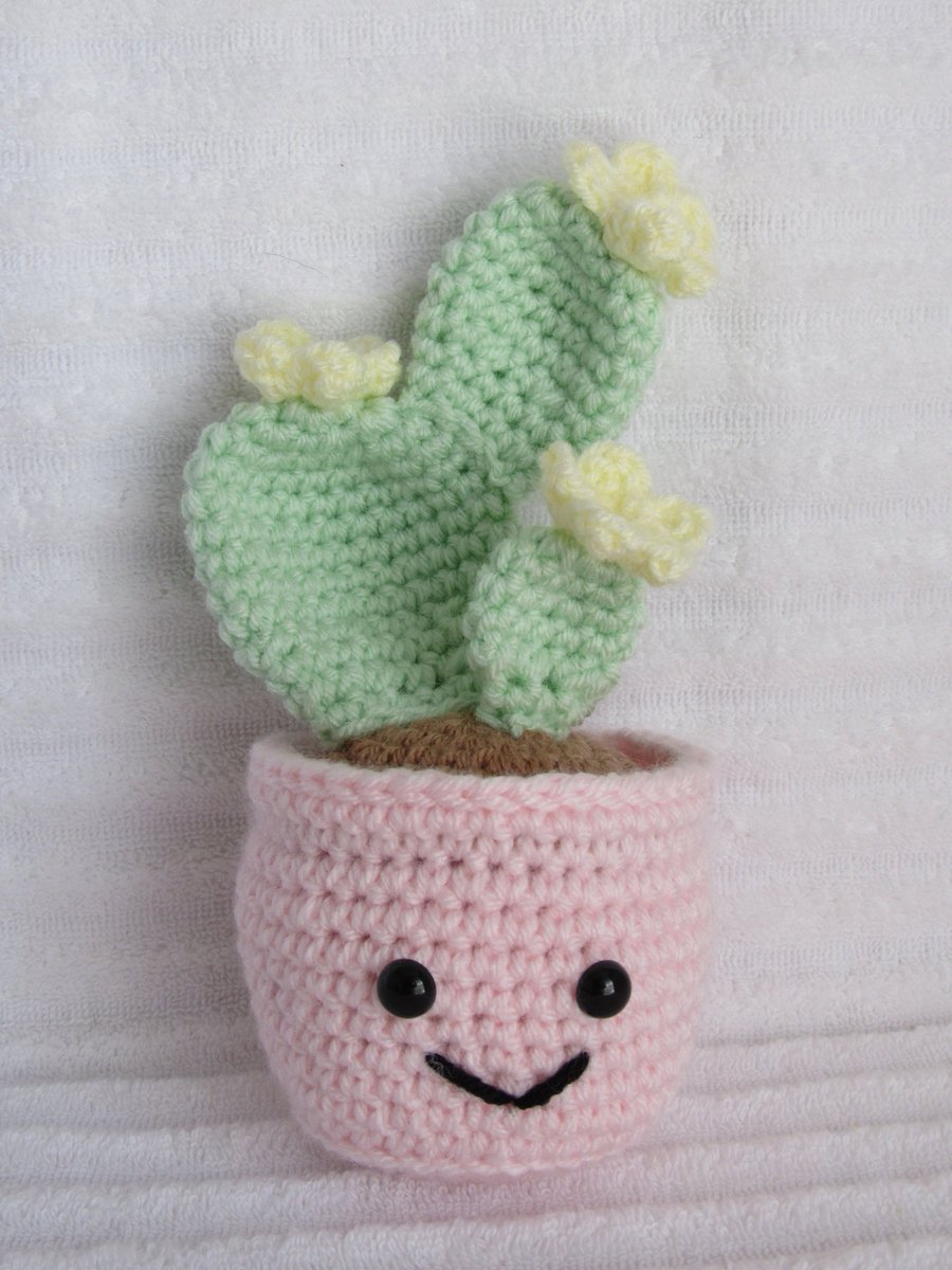 Nikkiscraftshop's tweet photo. New Listing Alert! This adorable Cactus is now available for purchase <3 How cute is it??
https://t.co/ZrRmGT5UJo
#crochetplant #crochetcactus #cactusdecor #stuffedcactus #cactus #pricklypear #amigurumicactus #amigurumiplant #newproduct #etsyfinds https://t.co/wse1ZRcIaZ