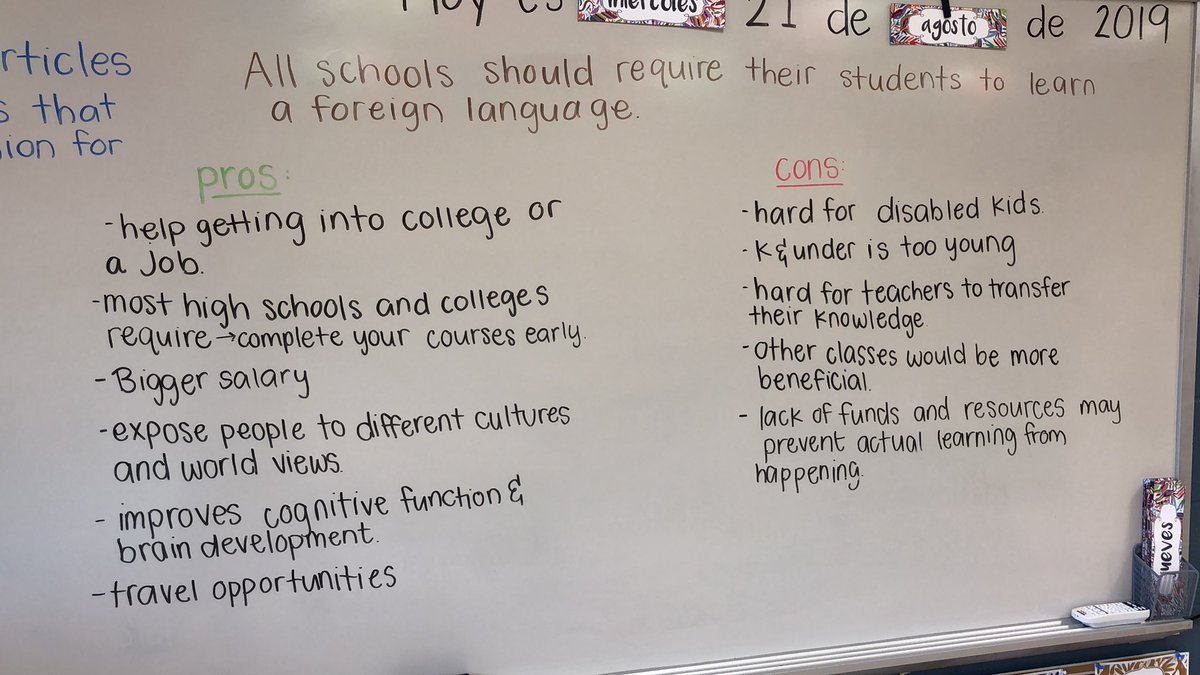 SenoritaLeft's tweet photo. Fun debate with 5th grade today! The argument in question: “All schools should require their students to learn a second language.” #5thgradeisawesome @coolCatholicSch https://t.co/pA6UIcmQ3M