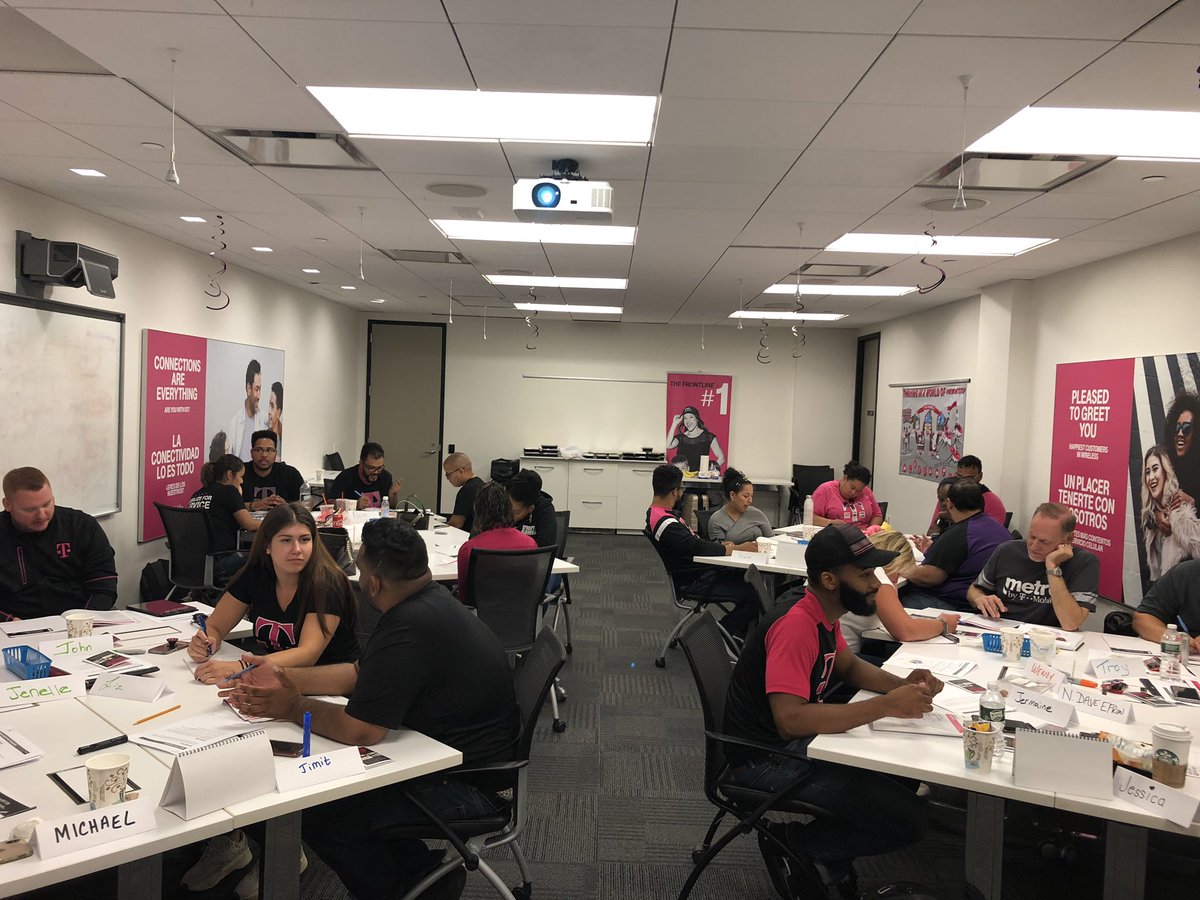 Agility in action day 2!
#NYC 
#Chuckles 
#Chickie
<a href="/ShanaMarie_Koin/">Shay</a>