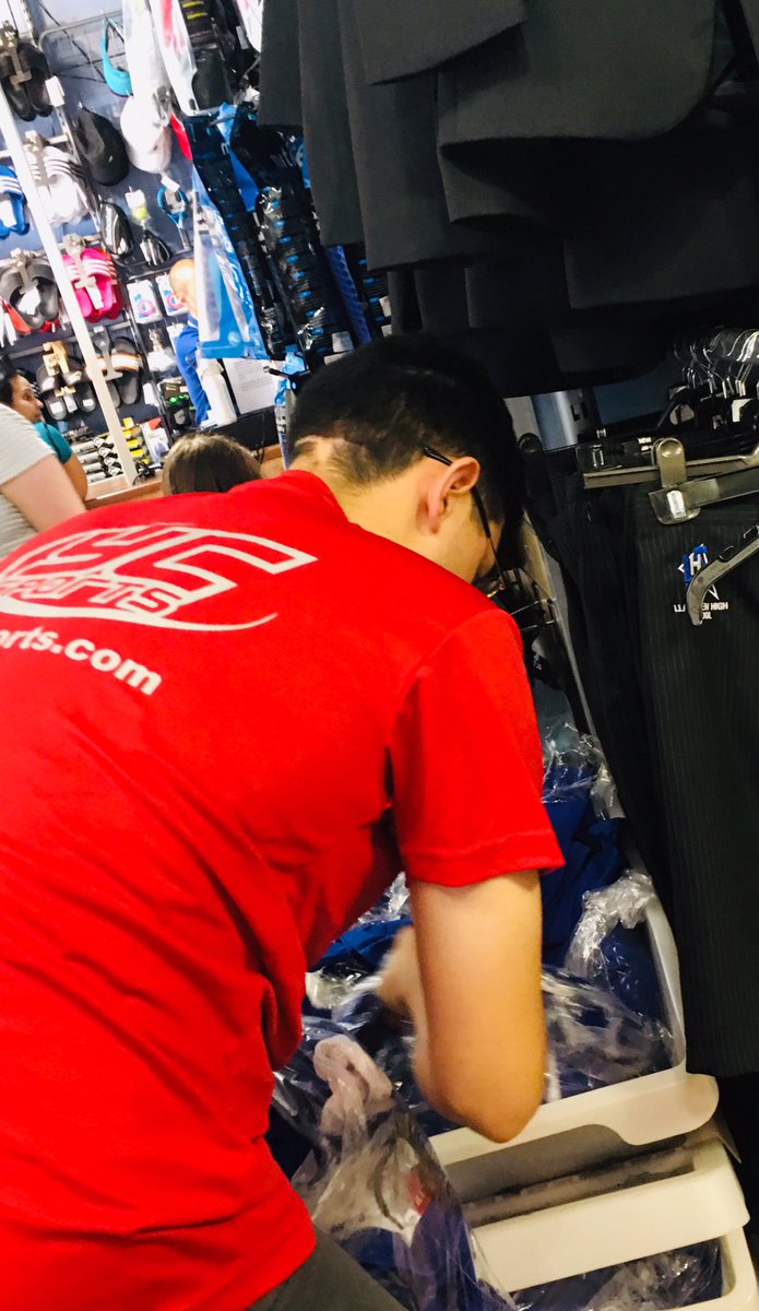 EileenWongWong's tweet photo. Ugh the dreaded uniform shop!
This chore was made easier by lovely staff @YCSports helping me find the items & sizes for my #MiniWongs
Uniform ✅
YC (Crwys Rd) are now open til 8pm weekdays and open on Sundays too
#August #BackToSchool #WorkingMum #AvoidingTheRush https://t.co/P7zN6I4eHi