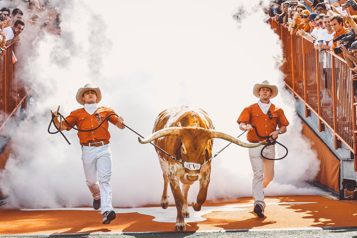 Just 1️⃣0️⃣ days out from this 🤘

#CelebrateTexas | #HookEm