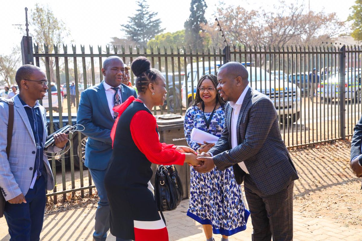 COSAS_Eku's tweet photo. Today the Public Protector @PublicProtector  together with the City of Ekurhuleni @City_Ekurhuleni were engaging with the community of Tembisa. https://t.co/JyAG46EdgZ