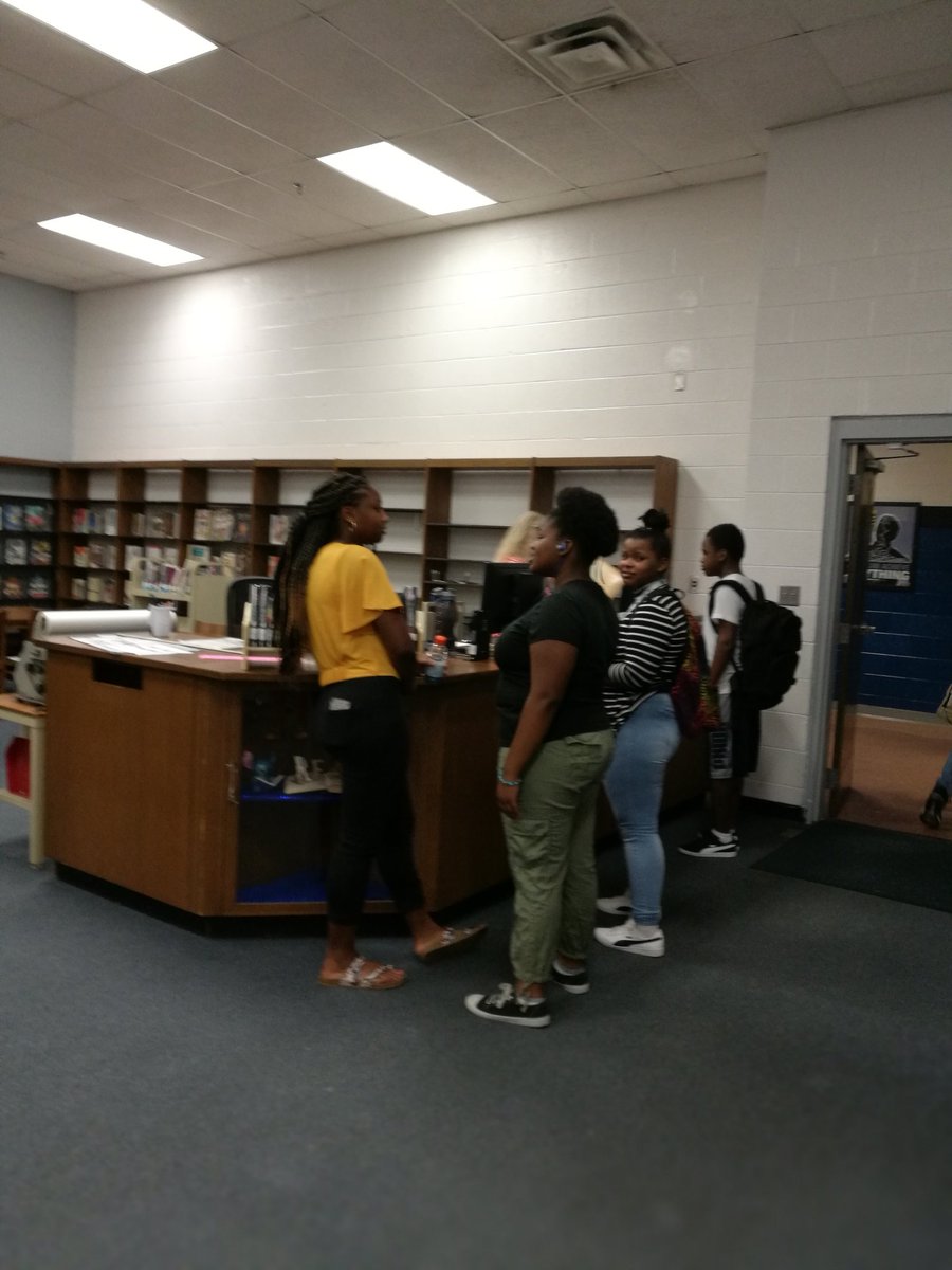 LaVergneLibrary's tweet photo. From crickets to crowds! Last week it was a desert and now it's an oasis. We were mobbed this morning and so excited to see all your bright faces. It's ALWAYS a great day to be a Wolverine! πππ₯ #250life #ItJustMeansMore #librarylove @LHSintheNews #JustReadIt #JustCreateIt https://t.co/8lHMezBNfo