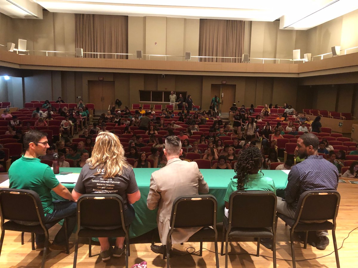 UNTHPS's tweet photo. We’re having a great time at #UNTFirstFlight! Welcome to campus, #UNT23! https://t.co/Ns7ySttV0z