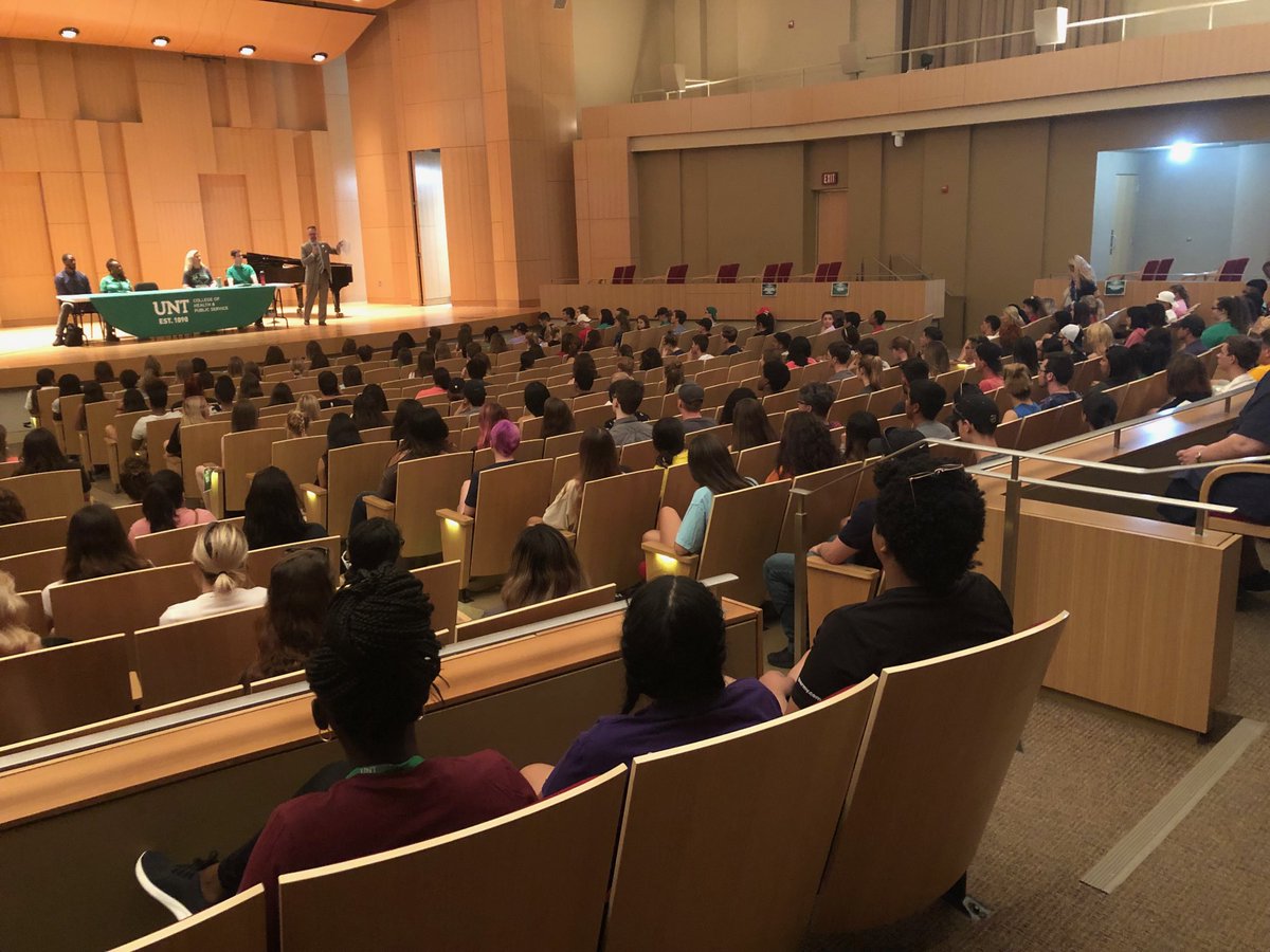 UNTHPS's tweet photo. We’re having a great time at #UNTFirstFlight! Welcome to campus, #UNT23! https://t.co/Ns7ySttV0z