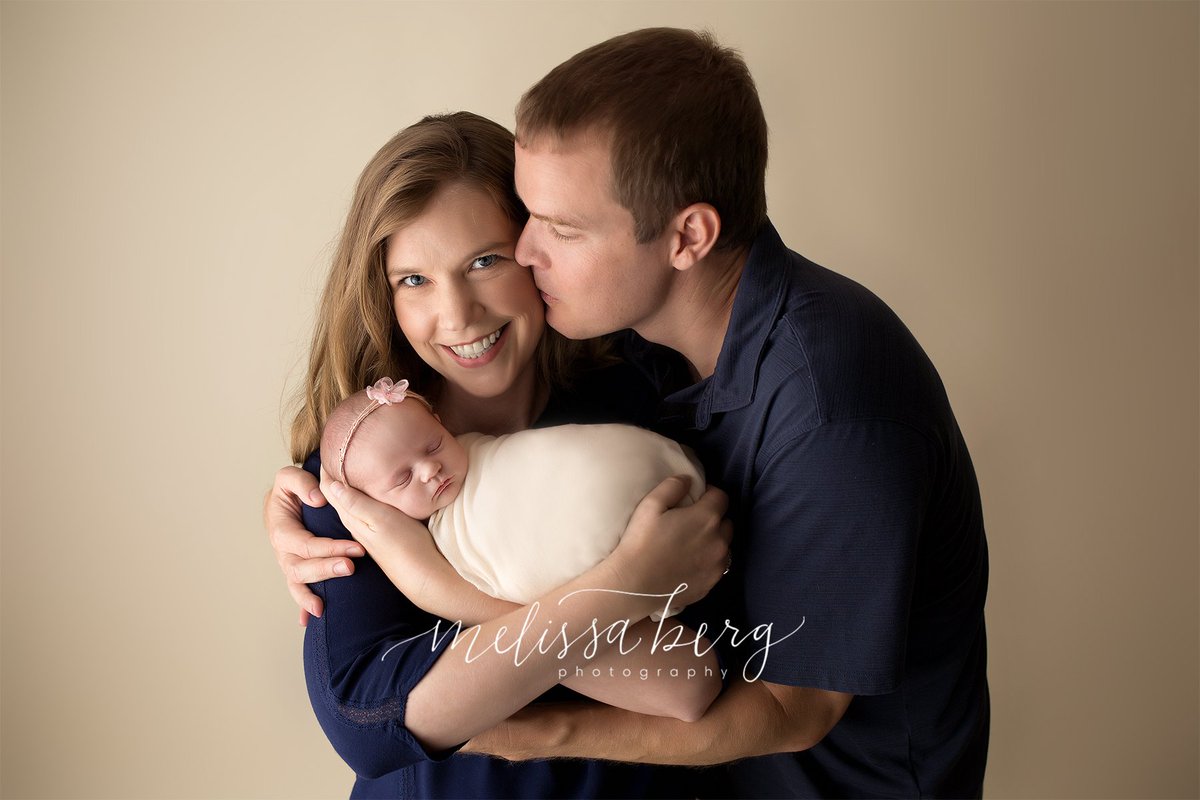 Melissa_Berg's tweet photo. Luxury Newborn Photography – Baby Darci – 12 Days Old https://t.co/bkQV2Anzyq https://t.co/4AtId5u8ye