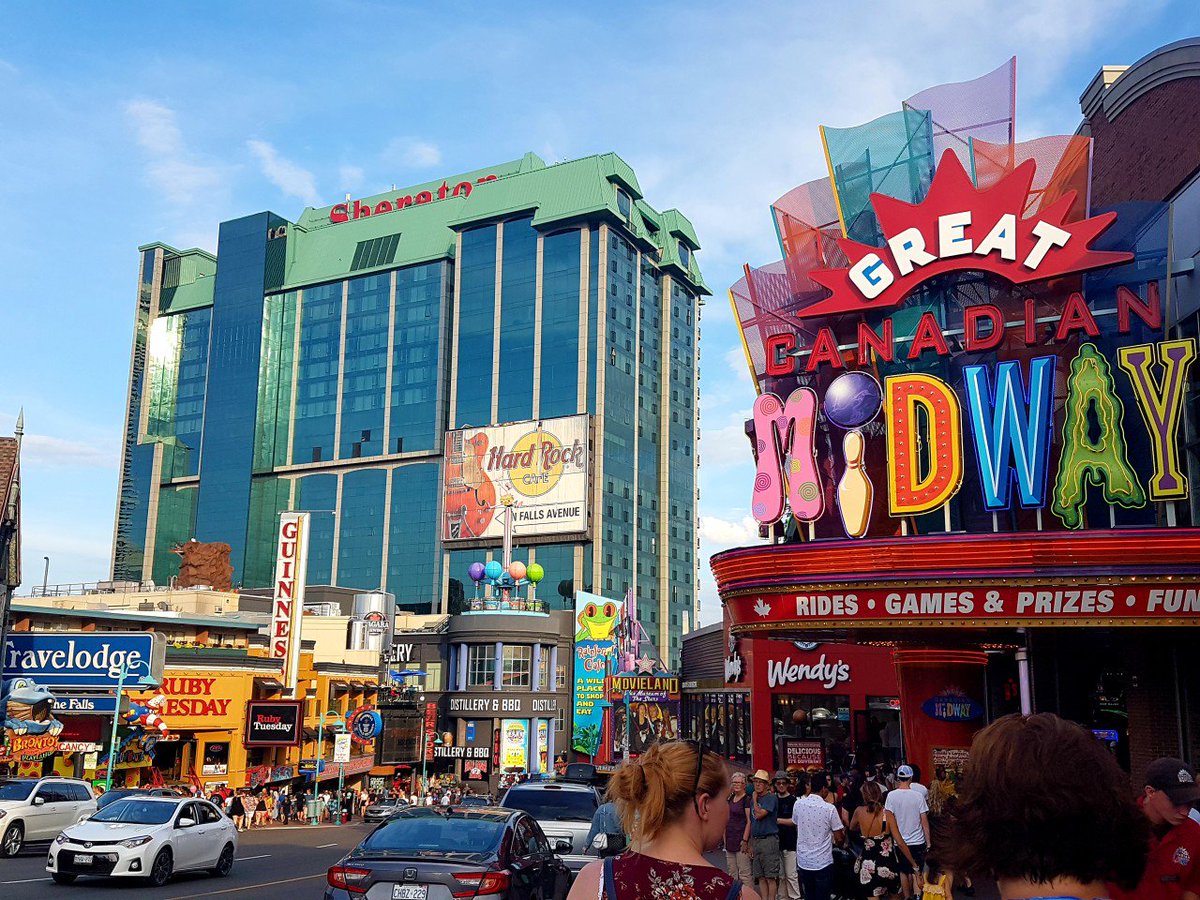 Fulford_Academy's tweet photo. Niagara/Toronto overnight trip Day 1. Visiting Clifton Hill, dinner at the Hard Rock Cafe and fireworks at the Falls.#myfulford #FASummer https://t.co/XhEO2EWQwB