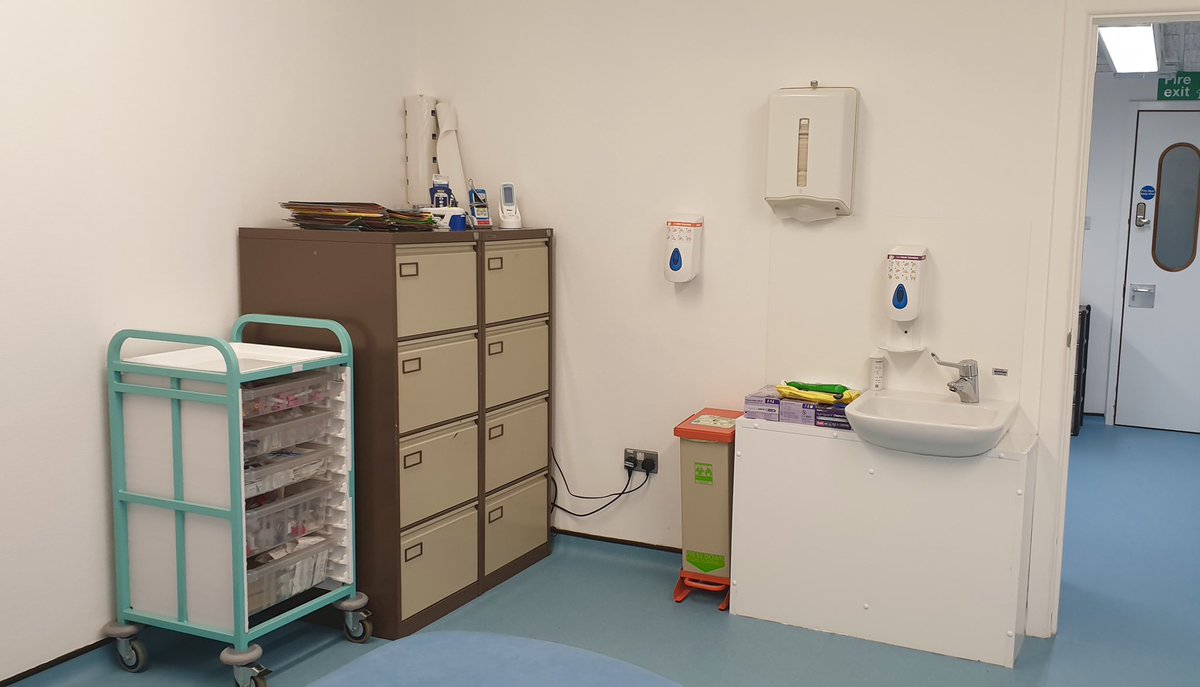 jpclaysylvester's tweet photo. It’s brilliant to be able to move our WCH Midwives into their new clinic rooms so then can continue to offer a fantastic service to the lady’s of West Cornwall @RCHTPtExp @RCHTWeCare @WCHMed @KerryEldridge1 https://t.co/JmBjDZ8Vnh