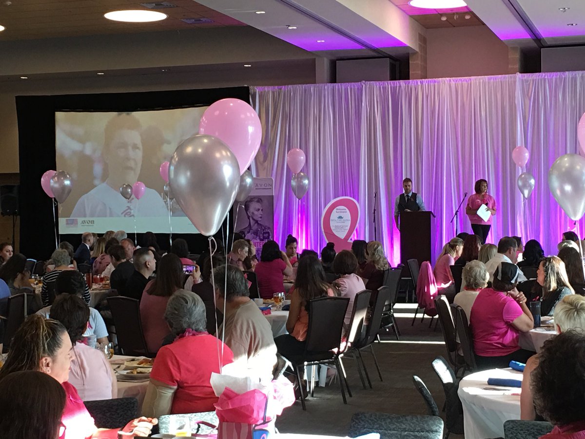 ACSCANnm's tweet photo. Hundreds of ABQ folks gathering this morning for the #ABQstrides kickoff event! Weโre here with โฆ@ABQStridesโฉ advocating for breast cancer screening and research funding. https://t.co/tbZS7TnYFg