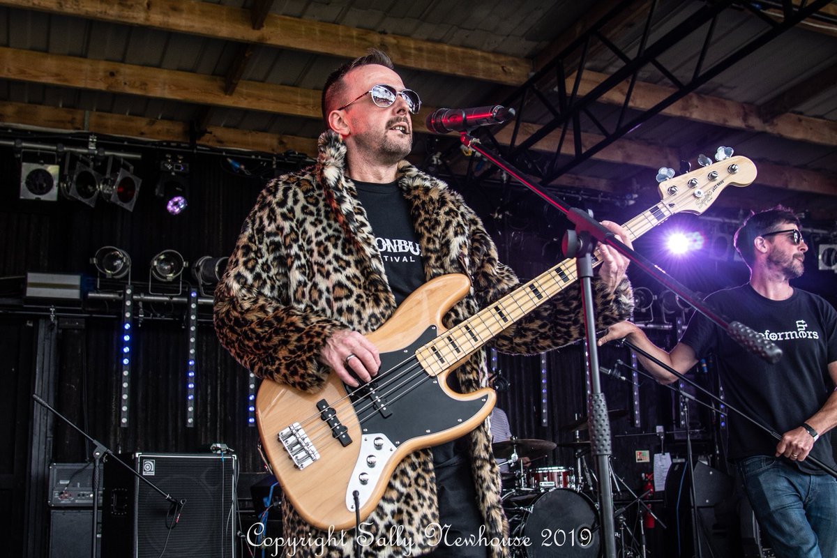 It’s never too hot for a faux fur is it??   @bedfordesquires 

We’re opening up for the splendid #ryanhamilton and then <a href="/clem_burke/">Clem Burke</a> with <a href="/TheTearawaysUSA/">TheTearawaysUSA</a> will be schooling us
We still have actual real tickets so hit us up if you want to come

📸 <a href="/Punkrocksal/">Sally Newhouse</a>