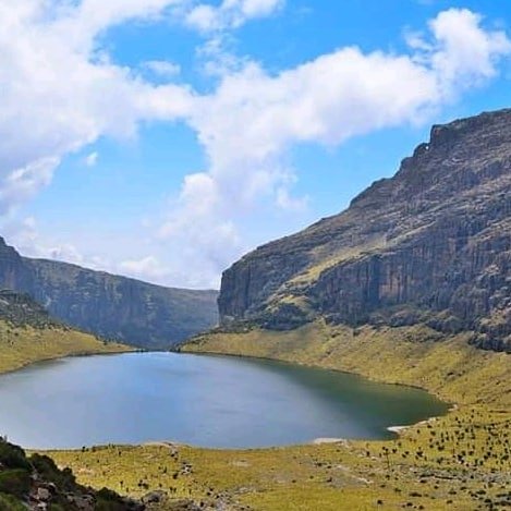 bucketadventurs's tweet photo. One of the most beautiful lakes you will ever lay your eyes on. Lake Kamau on Mount Kenya. No girl has ever said no to a proposal here!
And water from this magnificent lake feeds number 117 highest water fall in the world called Vivien falls.
 #magicalkenya #bucketadventures https://t.co/4252bNUzHH