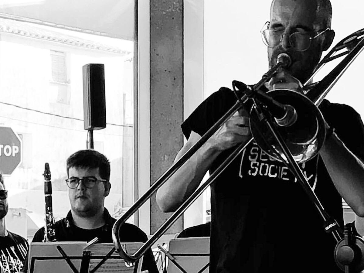 ULTRASONSalcora's tweet photo. Segona píndola ultrasònica per a FESTES!!
Concert de cloenda del VI #TallerBigBand a l'Alcora dirigit per #VictorColomer:
>Hui, dimecres 21 d’agost
>Plaça Loreto
>22.30H
#fdc2019 #lalcora https://t.co/FHmT4QudRW